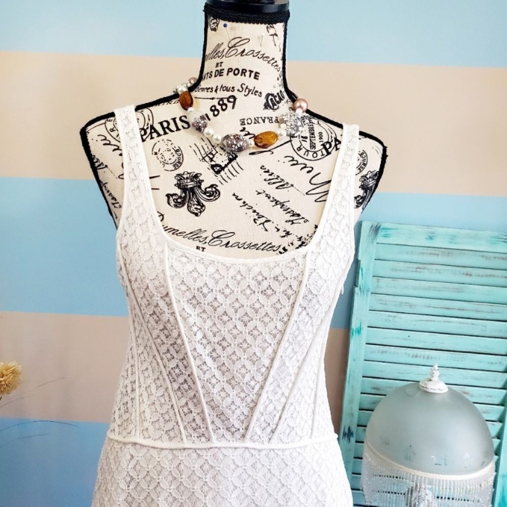 Max Studio NWT size M white dress